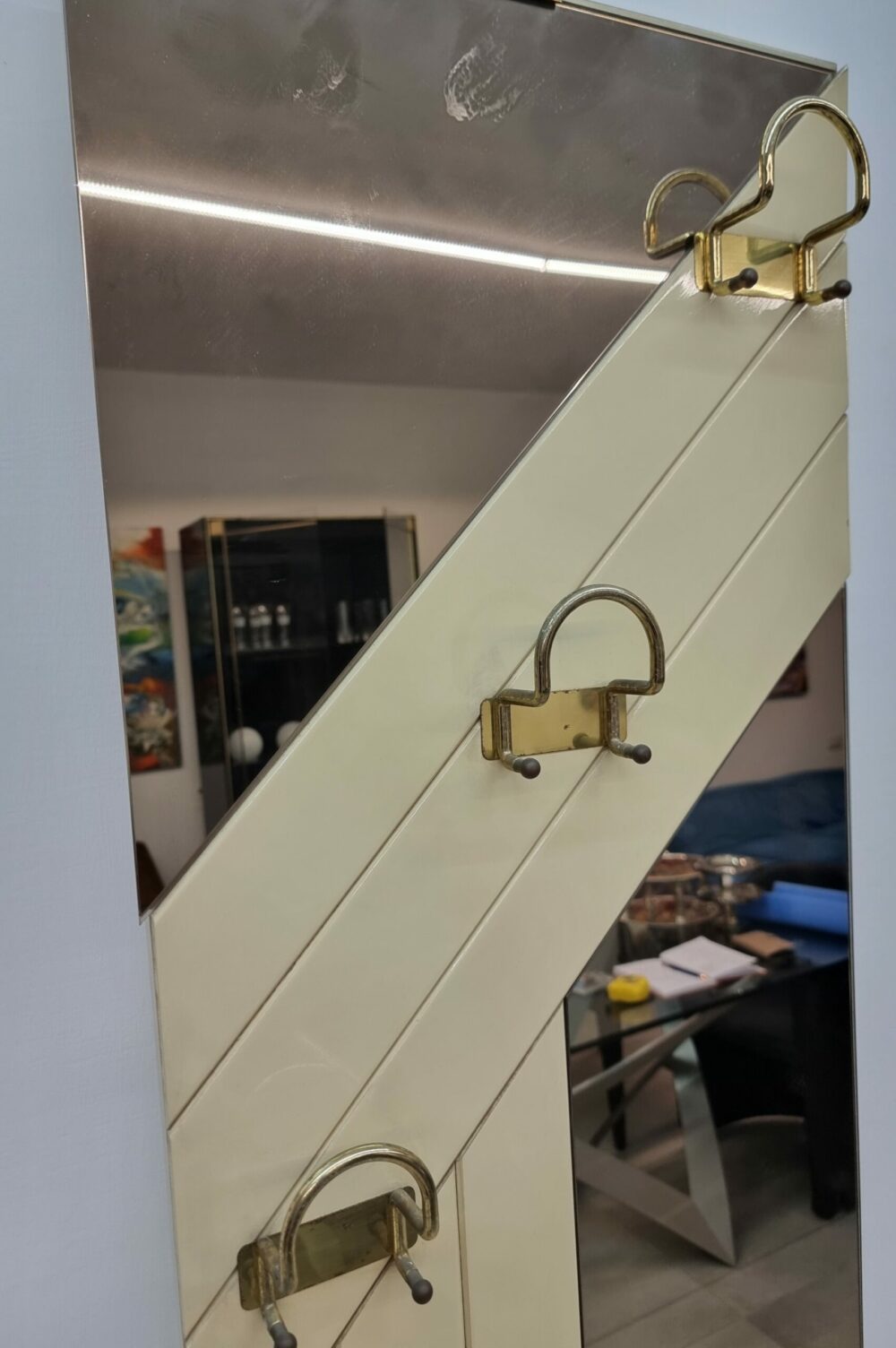 APPENDIABITI CON SPECCHIO