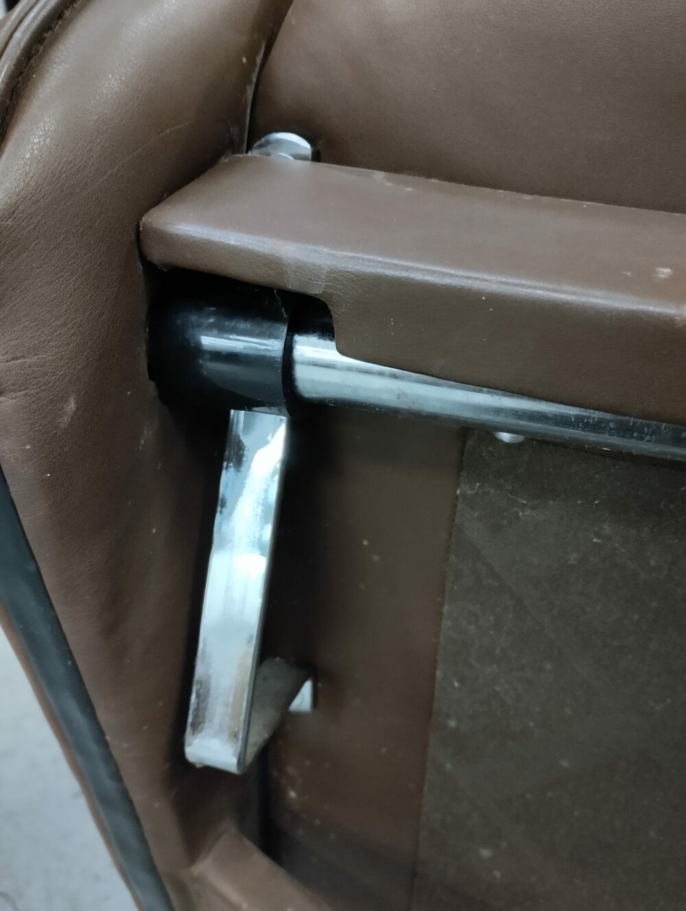 POLTRONA E POGGIAPIEDI DE SEDE