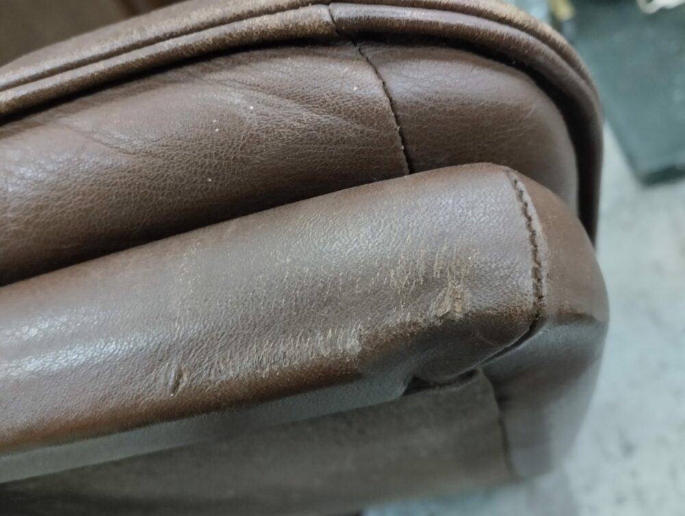 POLTRONA E POGGIAPIEDI DE SEDE