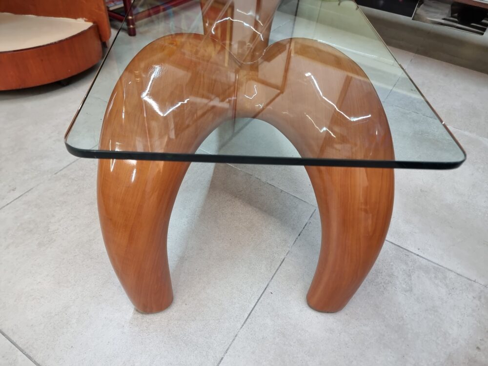 TAVOLINO RESINA E VETRO