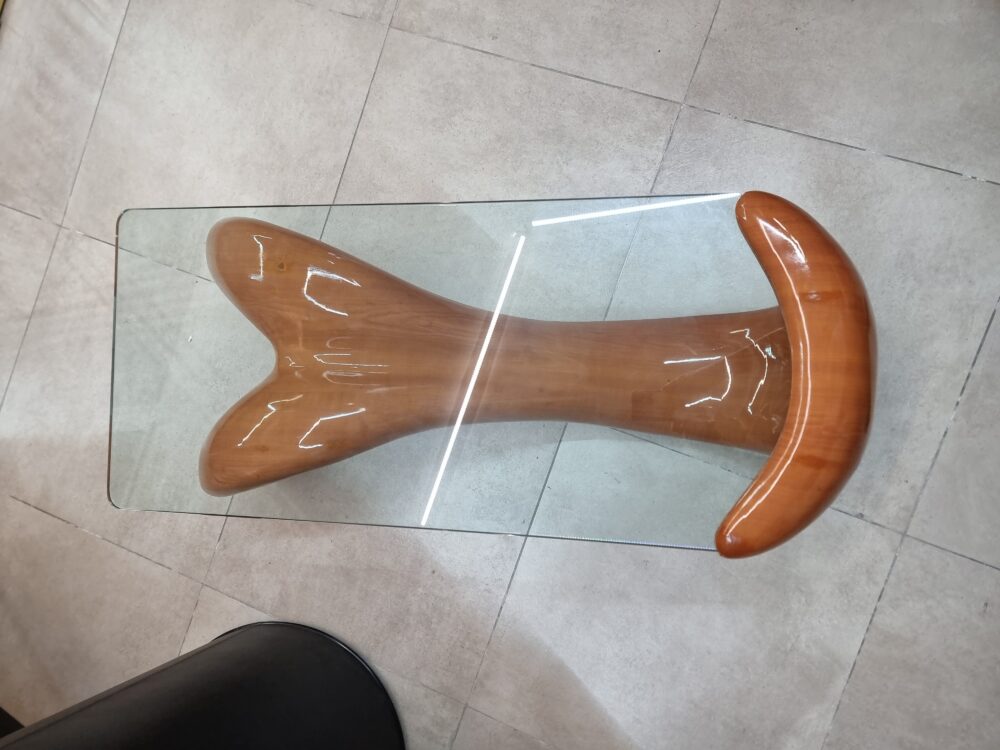 TAVOLINO RESINA E VETRO